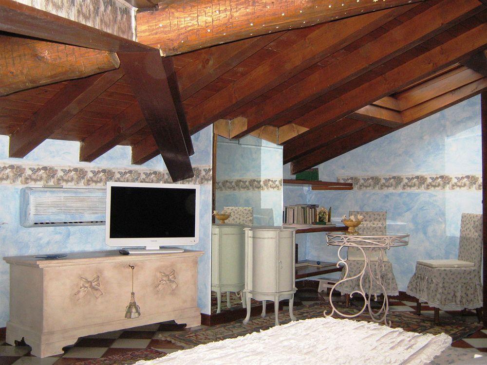 B And B Della Mimosa Desenzano del Garda Dış mekan fotoğraf