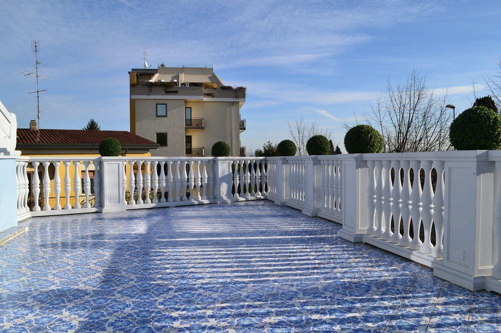 B And B Della Mimosa Desenzano del Garda Dış mekan fotoğraf
