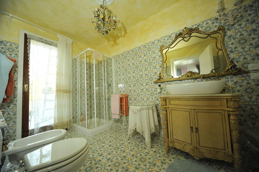 B And B Della Mimosa Desenzano del Garda Dış mekan fotoğraf