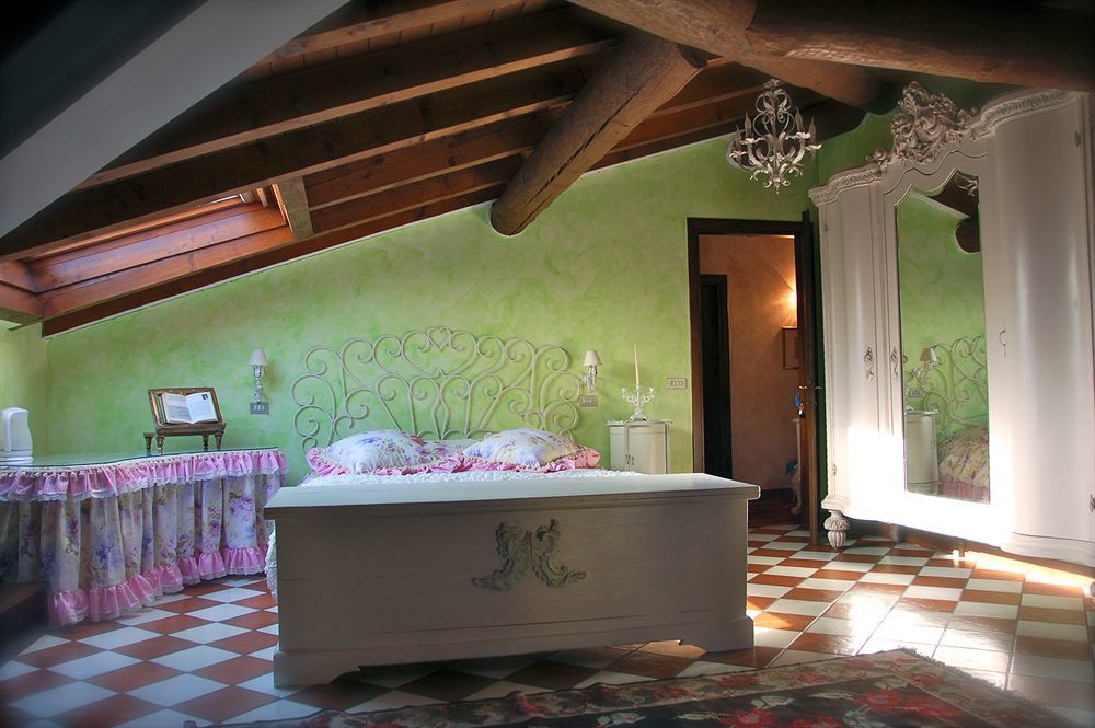 B And B Della Mimosa Desenzano del Garda Dış mekan fotoğraf